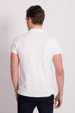 POLO CON DETALLE ESCUDO BORDADO